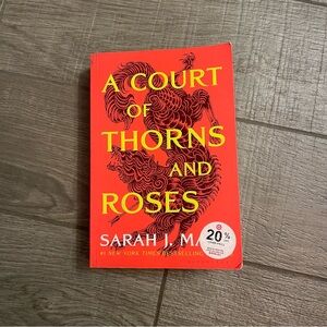 A Court of Thorns and Roses Book